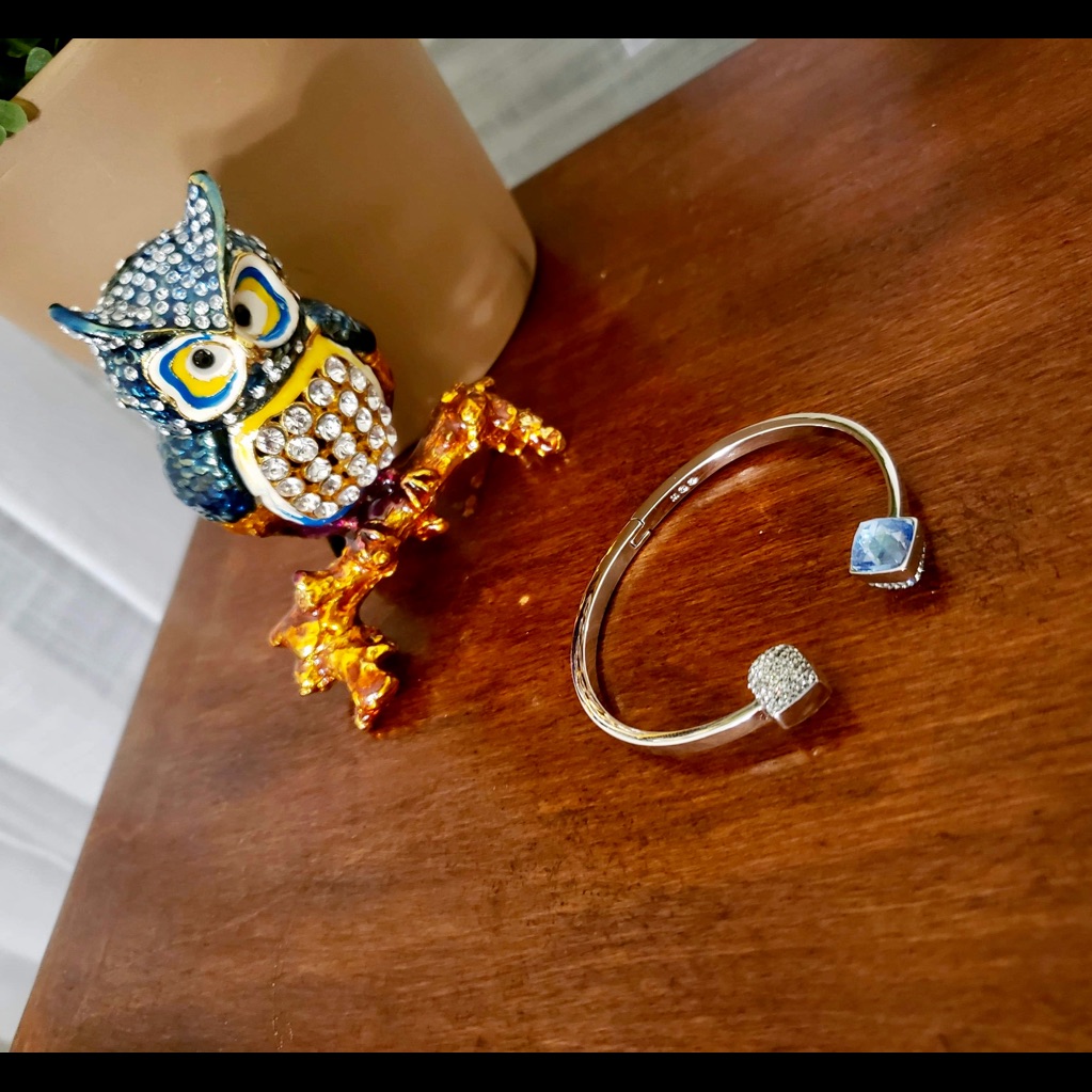 Glance Bangle